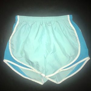 Nike athletic shorts women’s small